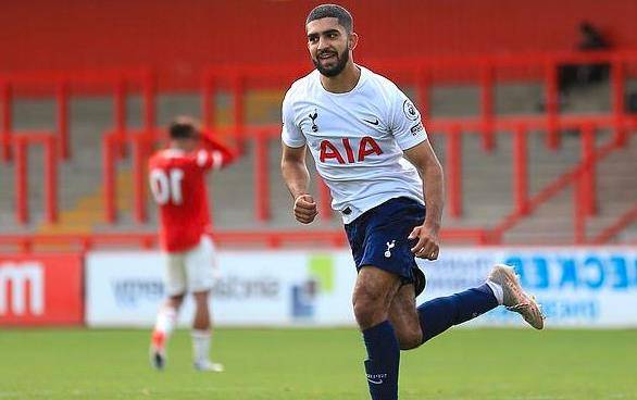 更加敬重他 更加敬重他